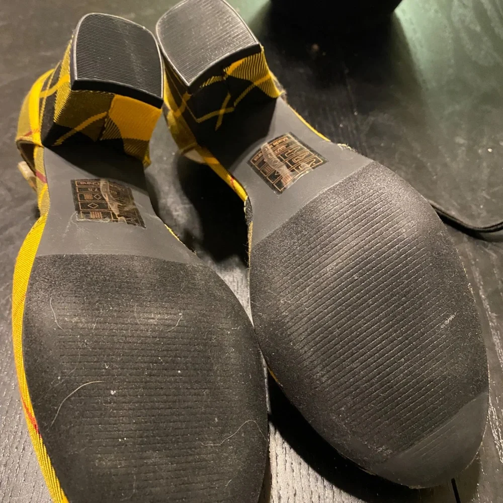 BAIT yellow plaid heels - 7.5 - Picture 5 of 6